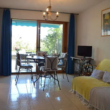 2 Pieces Avec Jardin Et Terrasse A 180m De La - Fr-1-226b-338 * كافالير سور مير