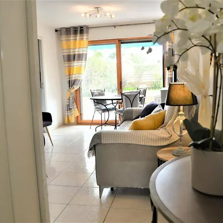 2 Pieces Avec Jardin Et Terrasse A 180m De La - Fr-1-226b-338 Appartement Cavalaire-sur-Mer